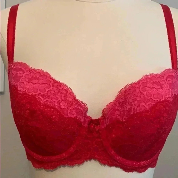 Victoria’s Secret Valentine’s Secret Dream Angel Bra - Picture 2 of 6